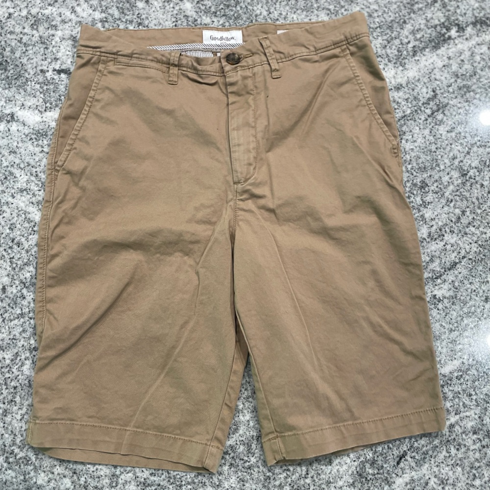 Goodfellow | Men’s | Waist 28 | Bermuda Length | Khaki Short